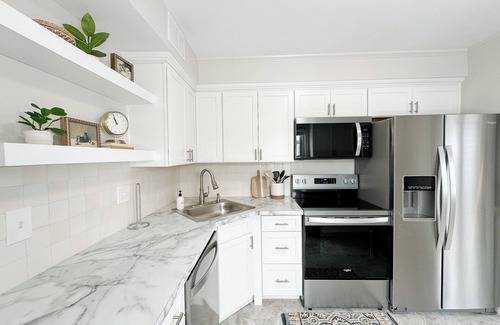 Evansville House | Cozy 3BR Spacious home w/Patio -Sleeps8