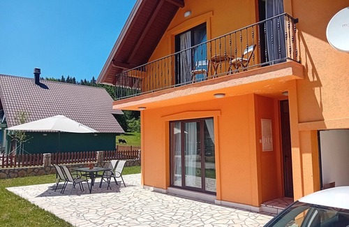 Zabljak Villa | Cozy 3BR Villa near Durmitor National Park - Free WiFi & Parking - Nature Escape