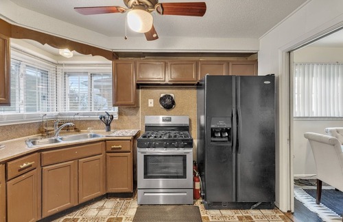 Westland House | Cozy 3BR Westland Retreat by RedAwning