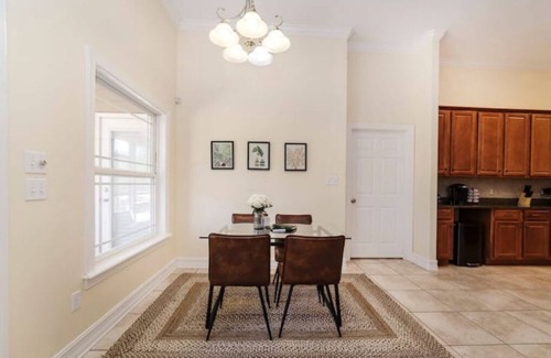 Tallahassee House | Cozy 4 bd Corn-hole Spacious