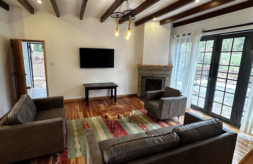 Naro Moru Cabin | Cozy 4 bedroom Cabin in Naromoru next to Mt Kenya Forest.