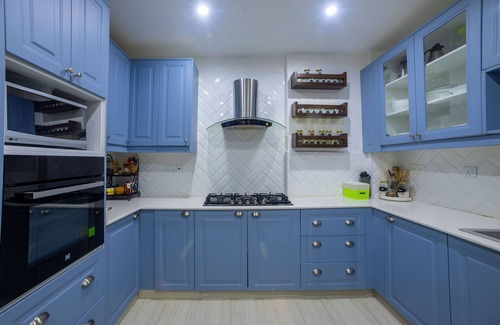 Parklands Apartment | Cozy 4 Bedroom Family Sized Apartment in Parklands . 5 Minutes to Nairobi CBD!