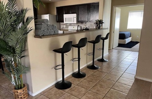 Tuscano House | Cozy 4 bedroom home!