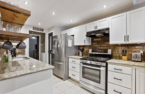 Atascocita House | Cozy 5 Bed Home w/Outdoor Living near IAH Airport
