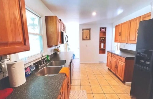 Rochester Apartment | Cozy 5 bedroom Guest Home