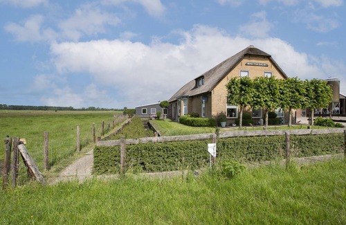 Gelderswoude Apartment | Cozy 5-person apartment on a farm