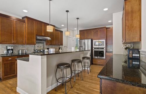 Sammamish House | Cozy 5B3.5B｜Garage Access｜Pet OK｜Sammamish Retreat｜Flex-Lease #42228