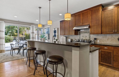 Sammamish House | Cozy 5B3.5B｜Garage Access｜Pet OK｜Sammamish Retreat｜Flex-Lease #42228