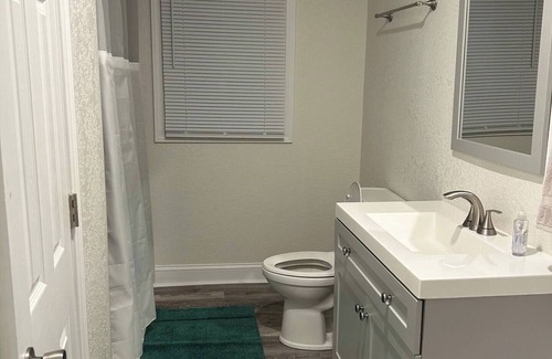 Sumner House | Cozy 6-Person Cottage Near I-75