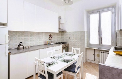 San Teodoro Apartment | Cozy 80 sqm apartment, ideal for 5 people, located on the fifth floor of a building with a lift (NOT suitable for disabled people).The property is located in a residential area of ​Genoa, well served and complete with all comforts. The location is s