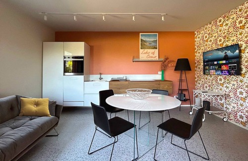 Blevio Apartment | Cozy accommodation with garden, shared pool, garage 5 minutes from the lake
