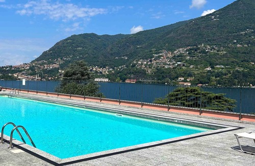 Blevio Apartment | Cozy accommodation with garden, shared pool, garage 5 minutes from the lake