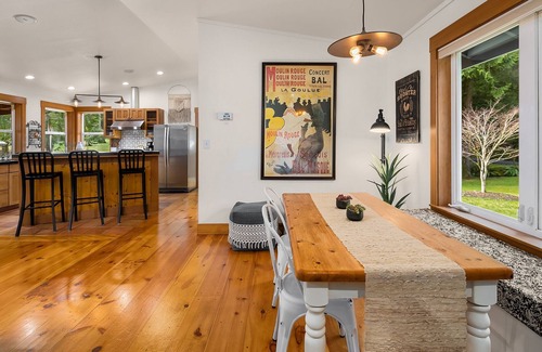 Riverbend House | Cozy Adult Retreat Cabin