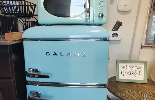 Tucson House | Cozy Airstream with WiFi, AC Amazing Desert Views 300 Acre Private Saguaro Park