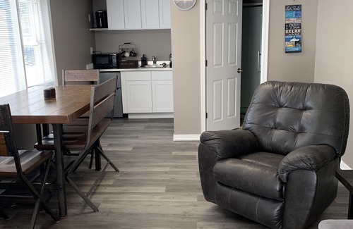 Aldenville Apartment | Cozy All Season Lake Front Apartment