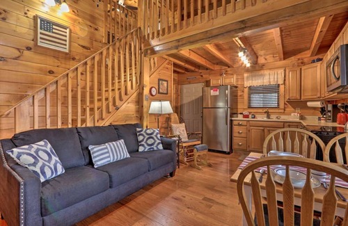 Cosby Cabin | Cozy `American Dream` Cabin w/Hot Tub, Loft & BBQ!