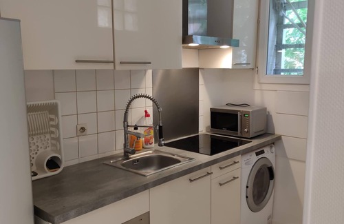 Louis Bertrand-Mirabeau-Semard Apartment | Cozy and bright 1b apartment close to the metro!