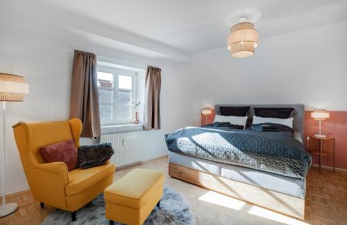 Graz City Centre Apartment | Cozy and Calm - Historic City Center with Free Parking & Elevator by HERO HOMES