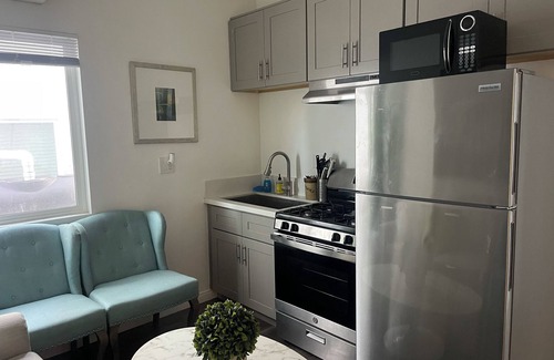Pico-Union Apartment | Cozy and Central to All Apartment