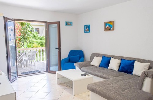 Donji Stoliv Apartment | Cozy and Chic Vacation Flat near Sea in Montenegro