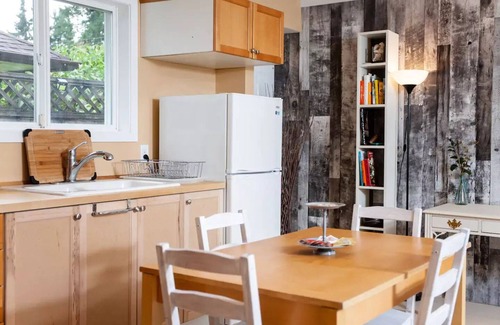 Mission Apartment | Cozy and Cute Cottage Suite in Mission