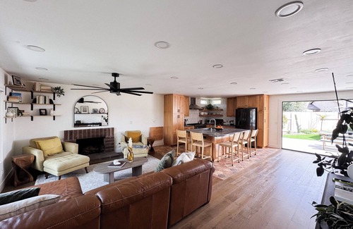 North Valley House | Cozy and open oasis - 12 mins to the beach