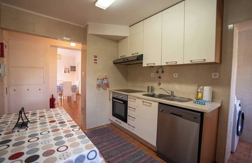 Olivais Apartment | Cozy and Quiet 3-Bedroom Flat