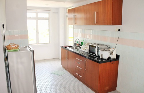 Si Rusa Apartment | Cozy and Relaxing at Ocean View Resort