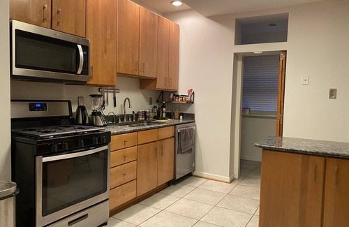 Canton House | Cozy and spacious 2-bedroom Baltimore townhome
