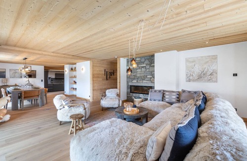 Demi-Quartier Apartment | Cozy and Spacious Apartment in Megève with Garden and Terrace Nearby Ski Lifts