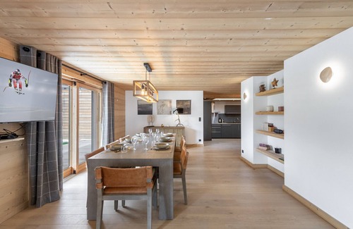 Demi-Quartier Apartment | Cozy and Spacious Apartment in Megève with Garden and Terrace Nearby Ski Lifts