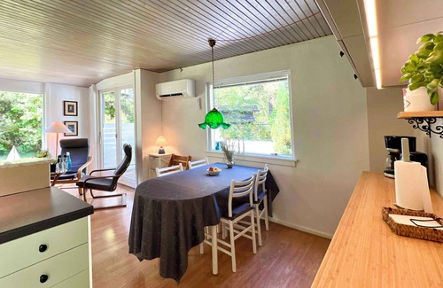 Hojby House | Cozy and updated house on large private lot.