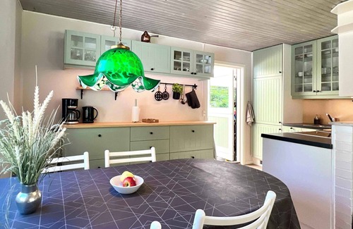 Hojby House | Cozy and updated house on large private lot.