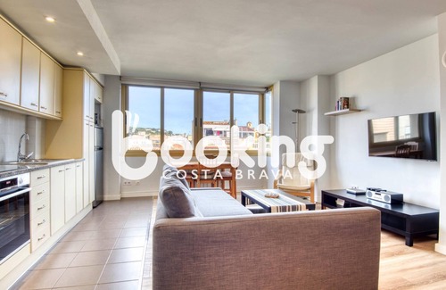 Sant Feliu de Guixols Apartment | Cozy apartment in the very heart of Sant Feliu, next to the beach
