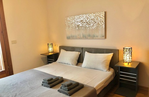 Villanuova sul Clisi House | Cozy apartment with large terrace overlooking the lake 5min from Salò
