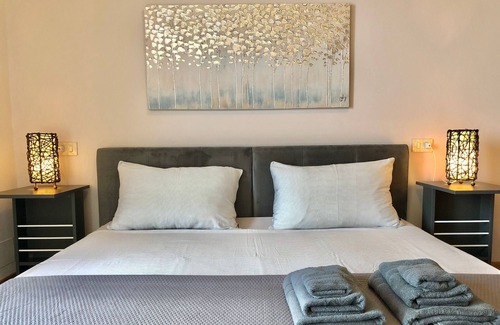 Villanuova sul Clisi House | Cozy apartment with large terrace overlooking the lake 5min from Salò