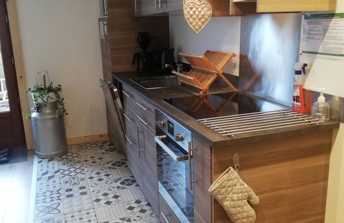 Pralognan-la-Vanoise House | Cozy apartment, in a quiet chalet,