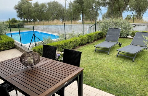 Pulciano Apartment | Cozy apartment with a view of Lake Garda
