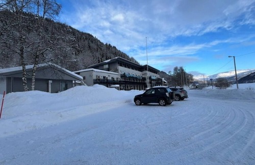 Vossestrand Apartment | Cozy apartment at Oppheim, Voss. Access to a lovely indoor pool!