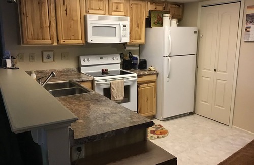 Pinetop Condo | Cozy apartment by the Casino