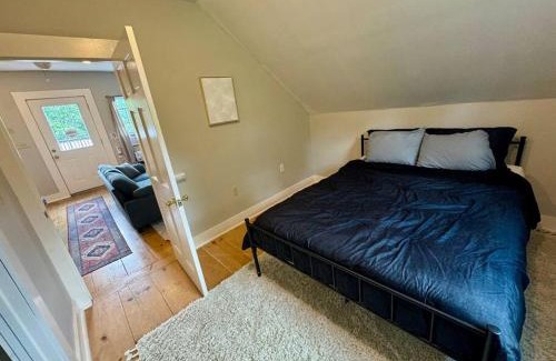 Bradford Apartment | cozy apartment, close to US-91, walkable to town