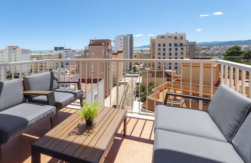 Grao de Gandia Apartment | Cozy apartment with Mediterranean style, a few meters from the beach. Terrace overlooking the sea.