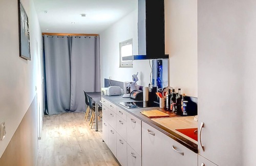 Mejannes-le-Clap Apartment | Cozy apartment in Mejannes le Clap