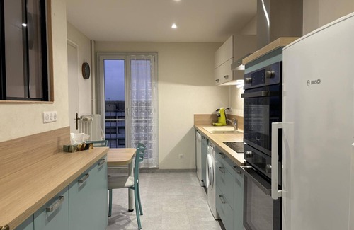 Moulins Apartment | Cozy apartment in central Moulins with balcony and wifi