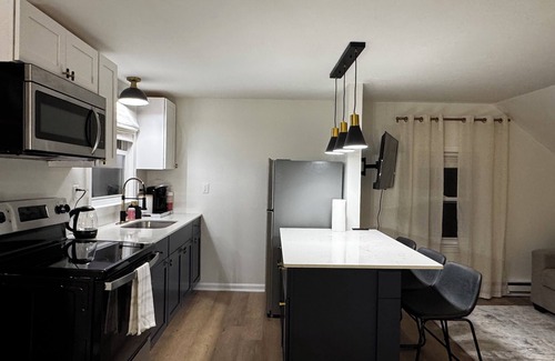 Ashland Apartment | Cozy apartment in charming Ashland
