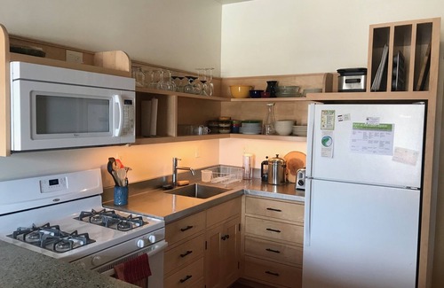 Hardwick Apartment | Cozy Apartment in Hardwick Village (3B)