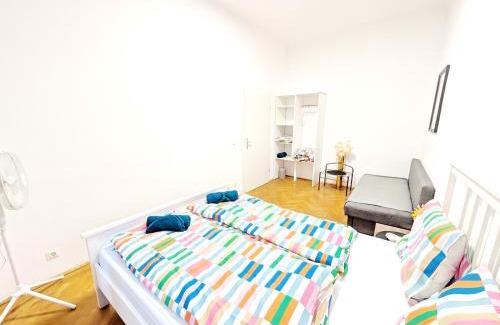 Neulerchenfeld Apartment | Cozy Apartment in Lugner City Area