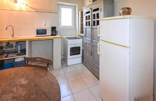 Monteux Apartment | Cozy apartment in Monteux with WiFi