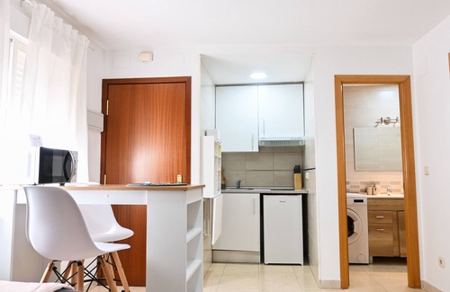 Numancia Apartment | Cozy Apartment in Vallecas MDV1B