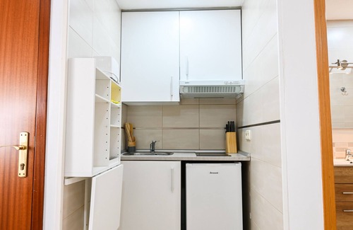 Numancia Apartment | Cozy Apartment in Vallecas MDV1B